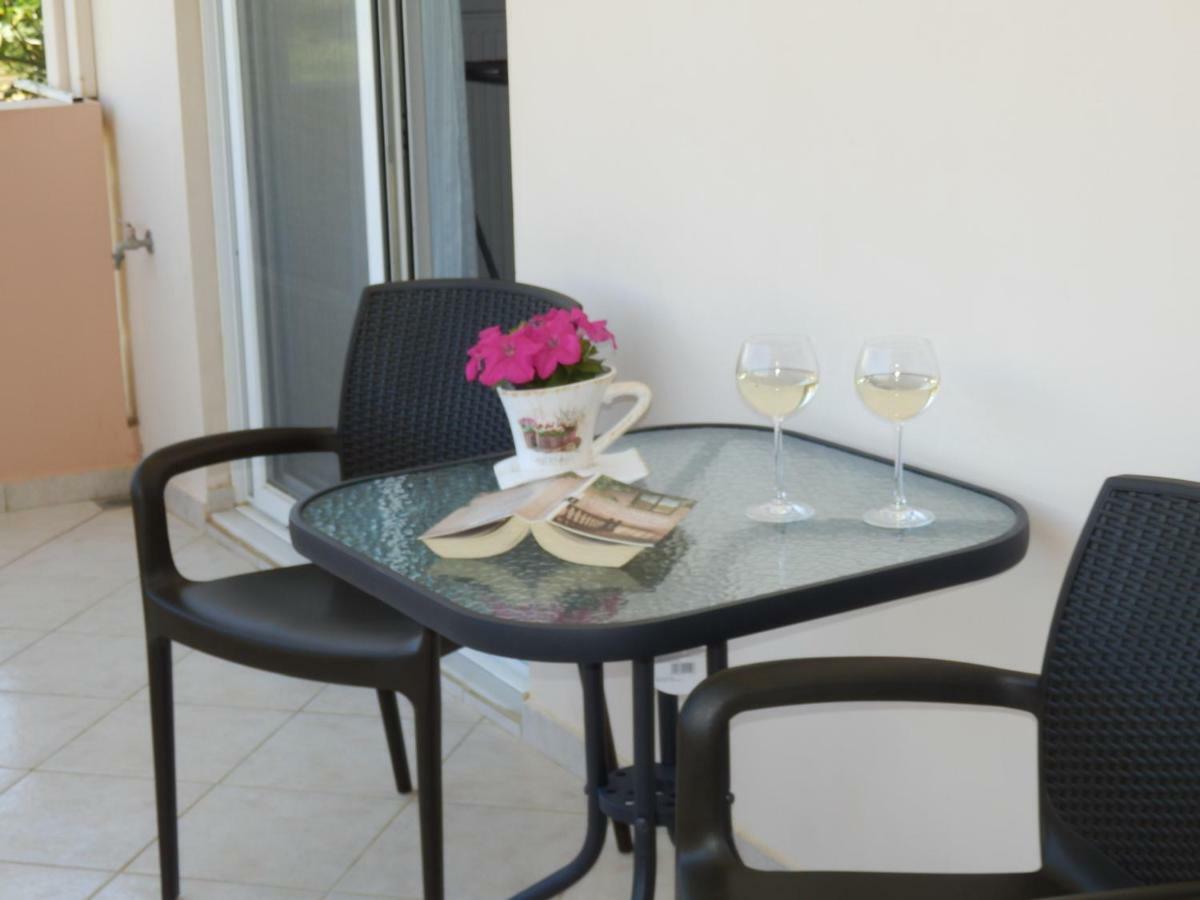Charisma Apartment Platanias  Exterior photo